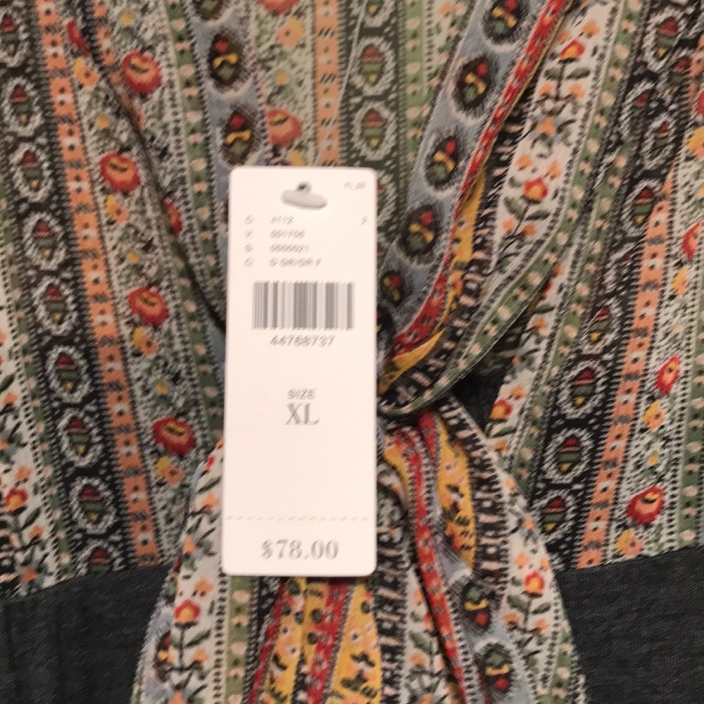 Top - Picture 3 of 4